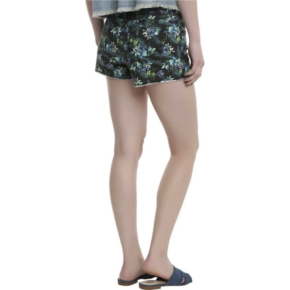 035. Disney Lilo & Stitch denim shorts Size 11